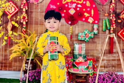 🌸🌸🌸🌸 XUÂN ẤT TỴ 2025 🌸🌸🌸🌸          👯  Lá 2 say ✌️ Tết nhaaa ✌️ Cùng các thiên thần của Lá 2 thả dáng sương sương để đón Tết thôi nào 🌻🌻