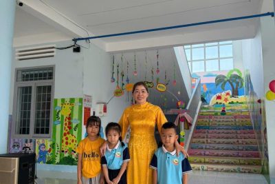 **TRƯỜNG MG VÀNH KHUYÊN HƯỞNG ỨNG “TUẦN LỄ ÁO DÀI”**